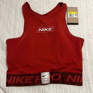 Nike Cropped Shirt